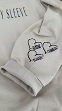Cargar imagen en el visor de la galería, I Wear My Heart On My Sleeve Sweatshirt
